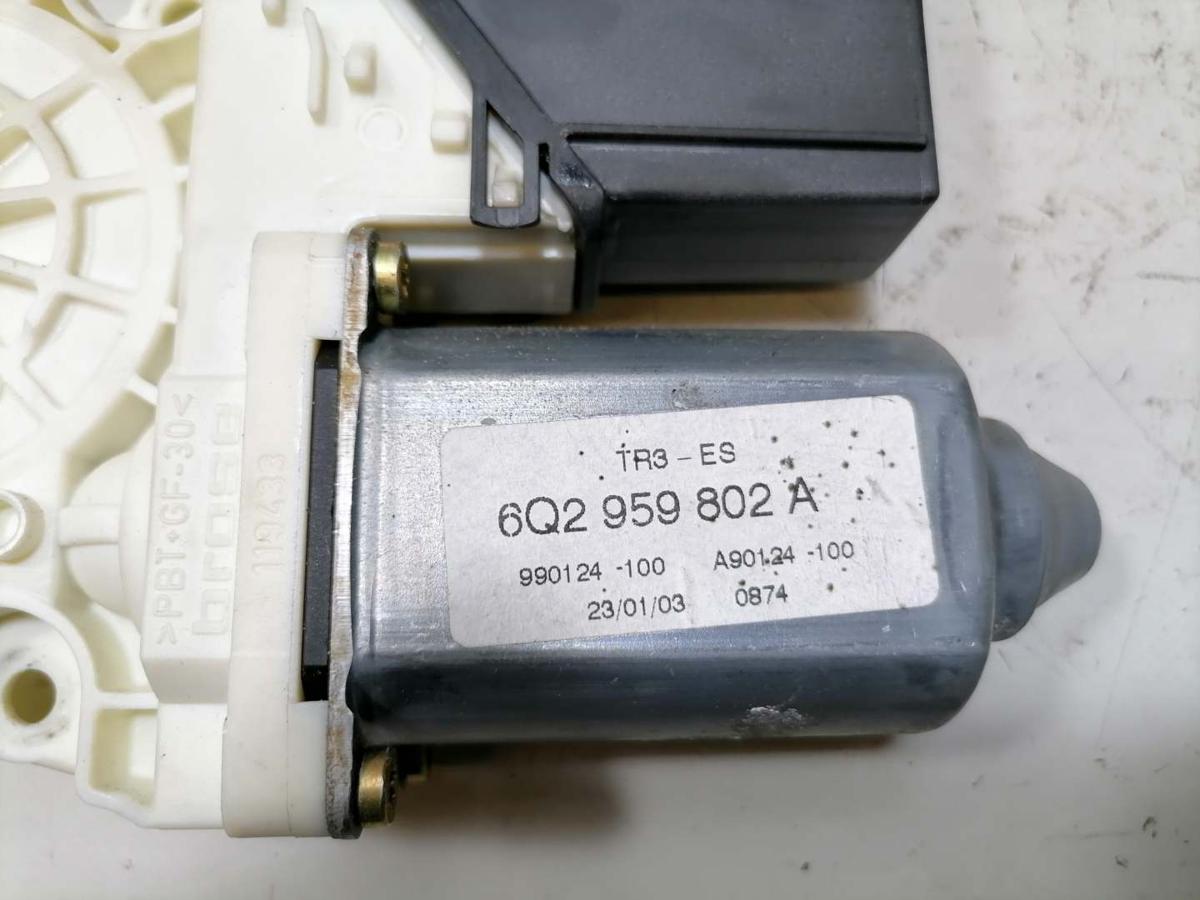 Seat Ibiza 6L original Fensterhebermotor vorn links Bj.2003